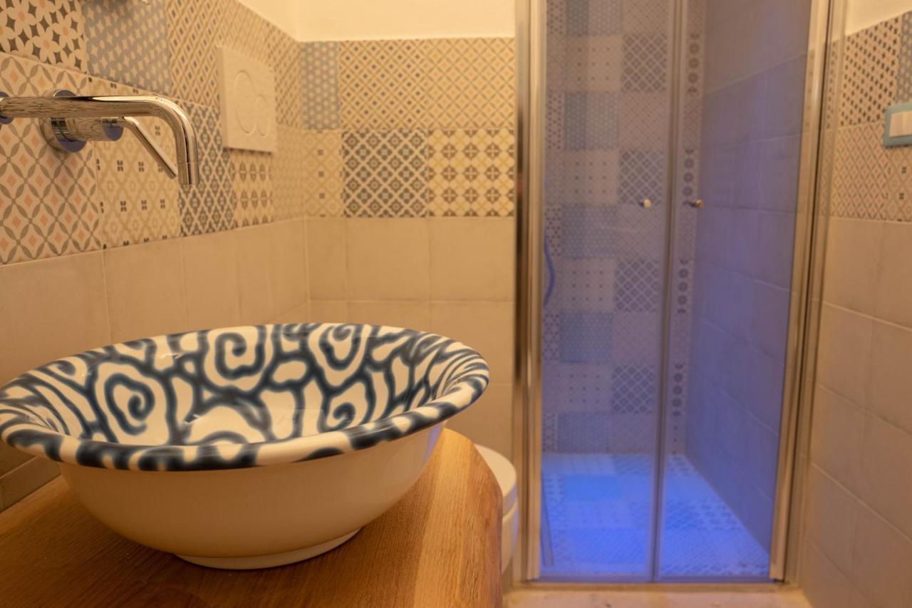 Leavi Bed & Breakfast โปลีญาโนอามาเร ภายนอก รูปภาพ