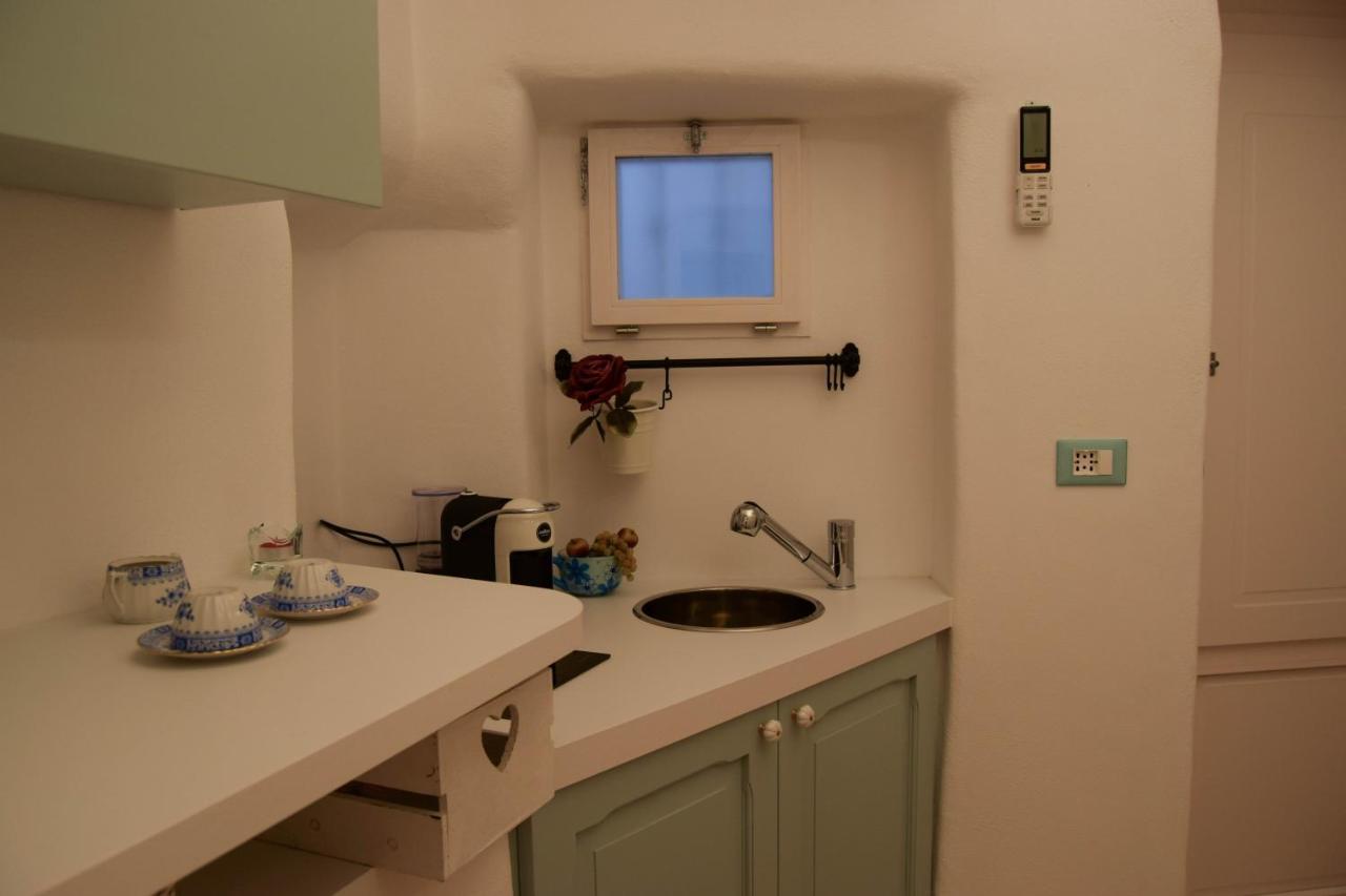 Leavi Bed & Breakfast โปลีญาโนอามาเร ภายนอก รูปภาพ