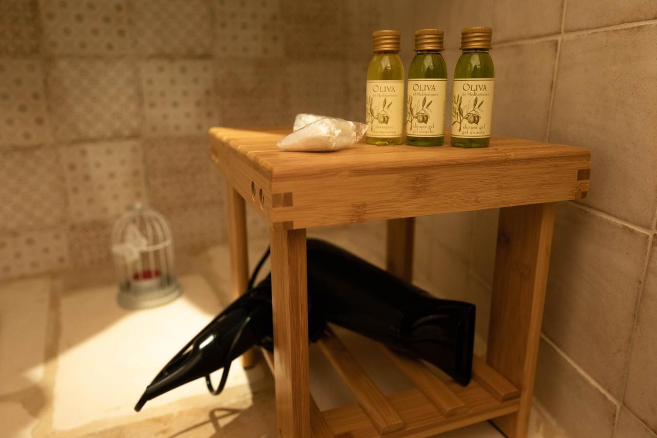 Leavi Bed & Breakfast โปลีญาโนอามาเร ภายนอก รูปภาพ