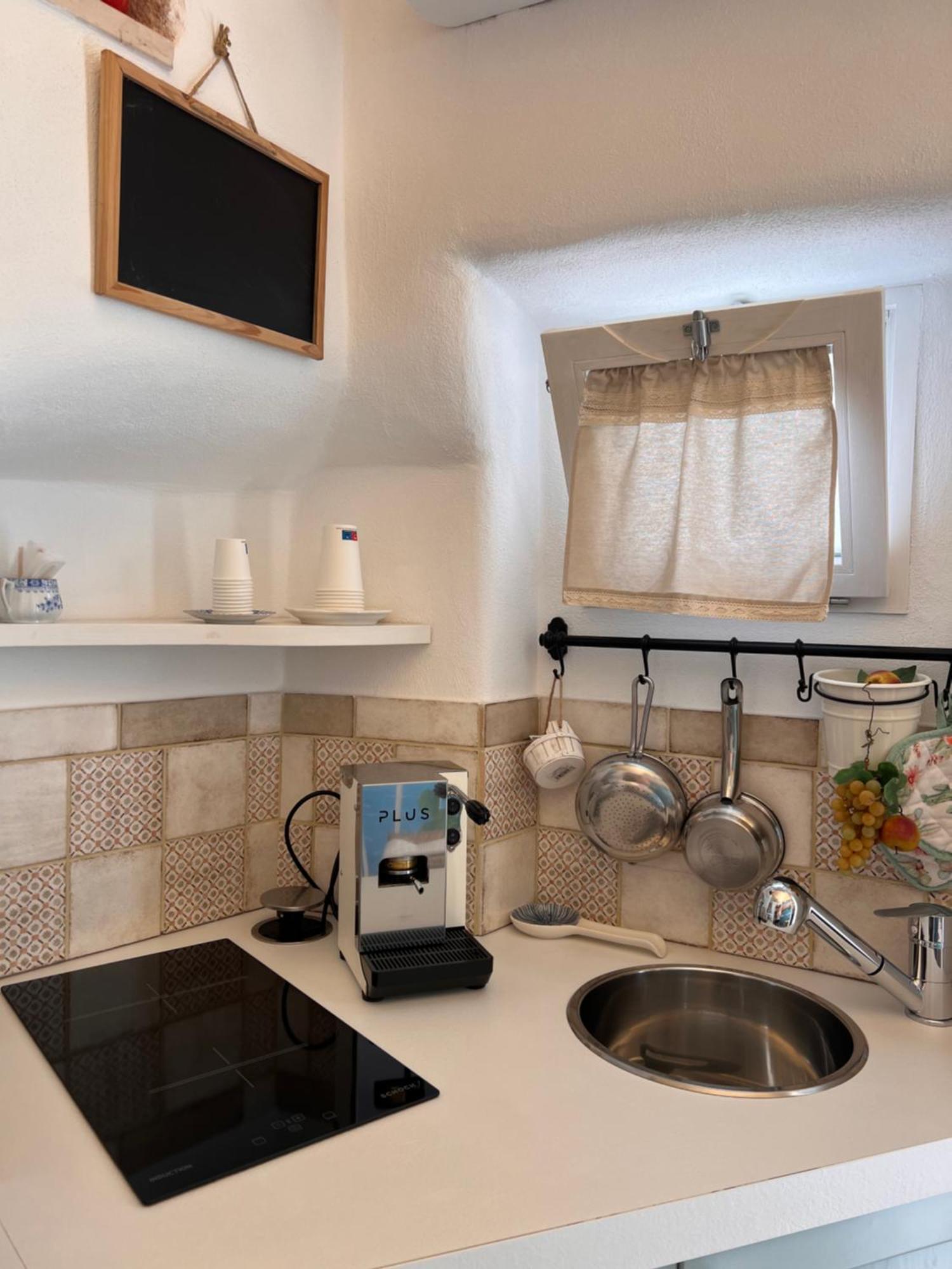 Leavi Bed & Breakfast โปลีญาโนอามาเร ภายนอก รูปภาพ